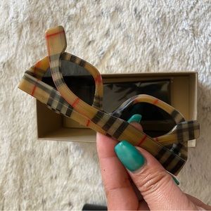 Authentic  Burberry sunglasses ! Worn a handful of times only- no scratches !